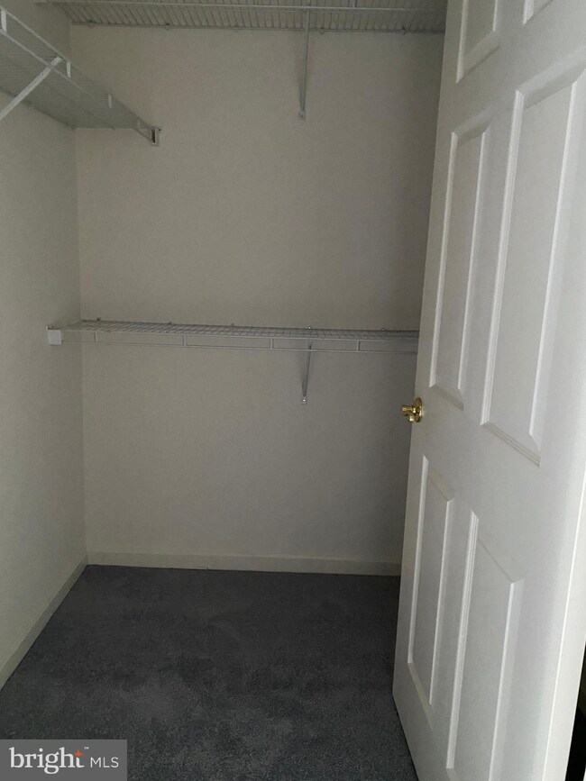 2504 Hemingway Dr, Frederick, MD 21702 - photo 4