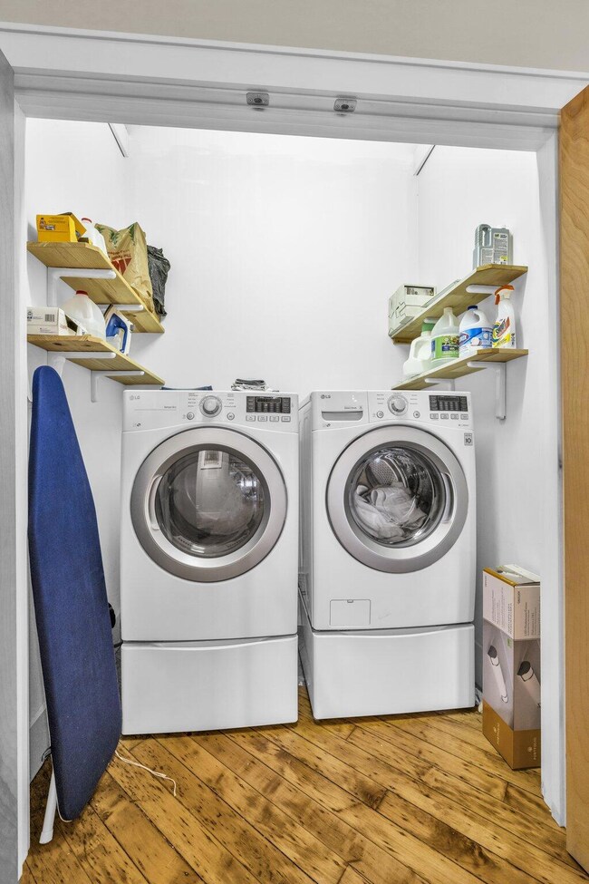 10-web-or-mls-55-e-main-st-apt-201