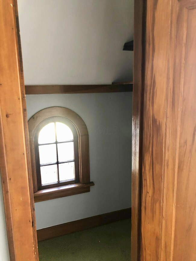 Coat closet and mail slot room