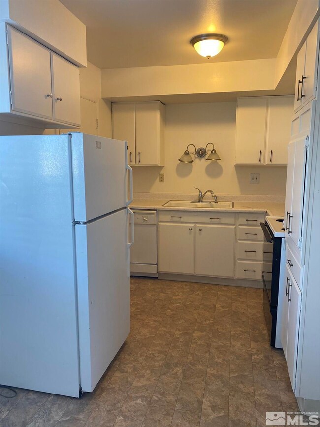 521 C St unit 5, Sparks, NV 89431 - photo 3