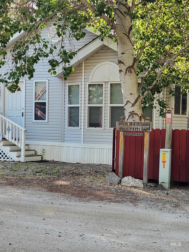 View of side of home