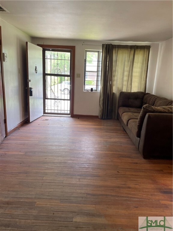 1107 W 41st St, Savannah, GA 31415 - photo 2