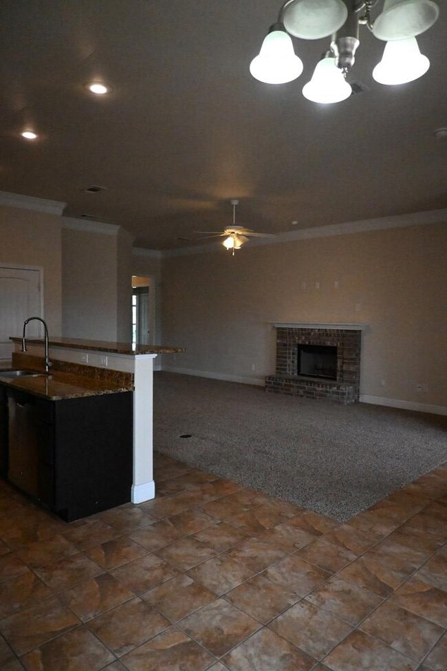 503 E 95th St, Odessa, TX 79765 - photo 5