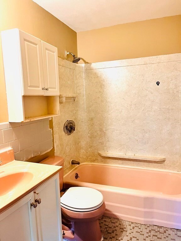 69 W Elm Terrace unit 11, Brockton, MA 02301 - photo 5