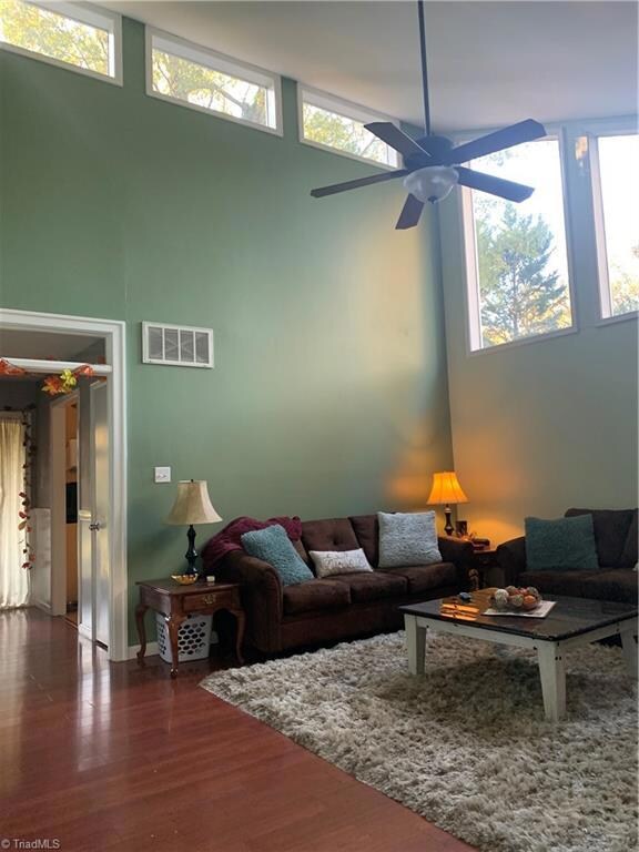 5803 Bartlett Dr, Greensboro, NC 27406 - photo 6