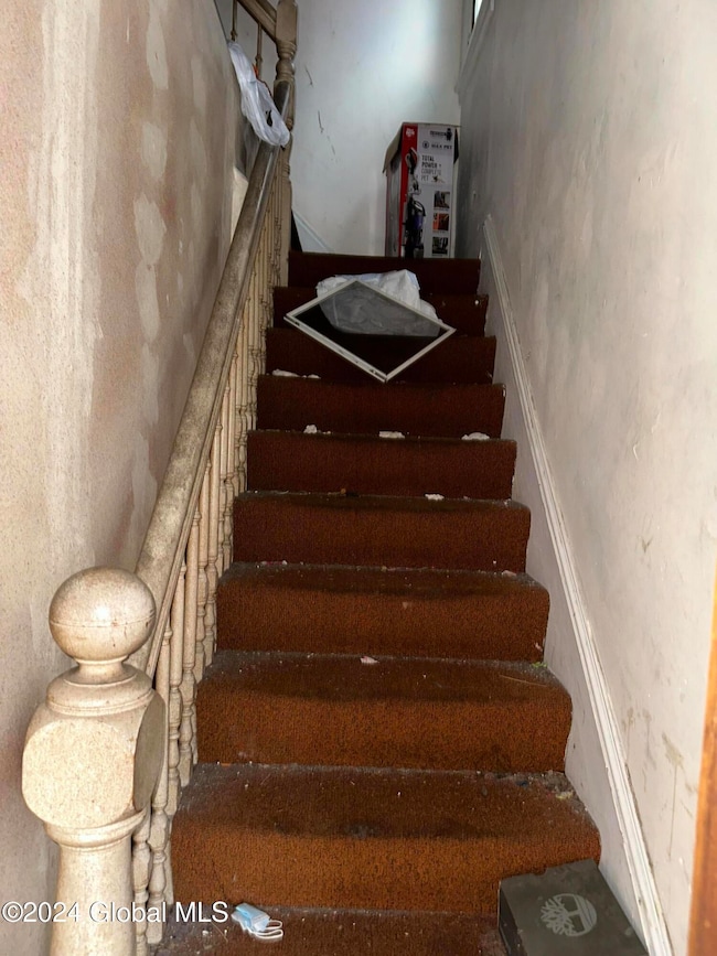 461 Hulett St, Schenectady, NY 12307 - photo 2