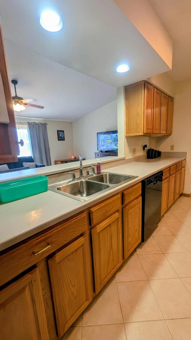 1613 11th Ave W unit 2, Spencer, IA 51301 - photo 7