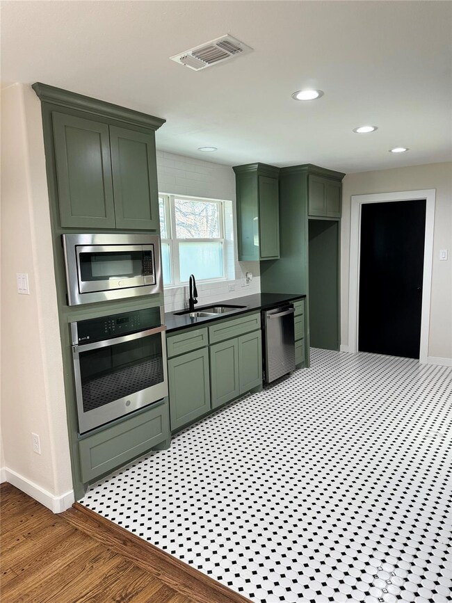 4704 Bransford Rd, Colleyville, TX 76034 - photo 5