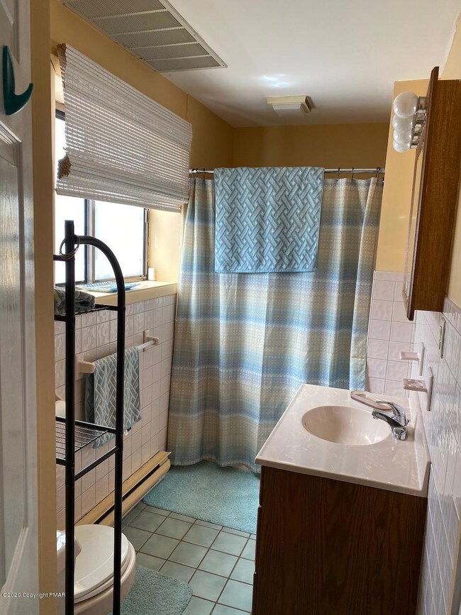 3221 Woodchip Ln, East Stroudsburg, PA 18301 - photo 6