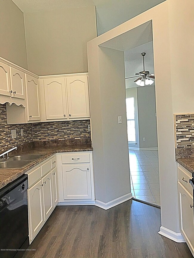 05E83532-0EF3-44BA-BBDC-E51D96D5D96F