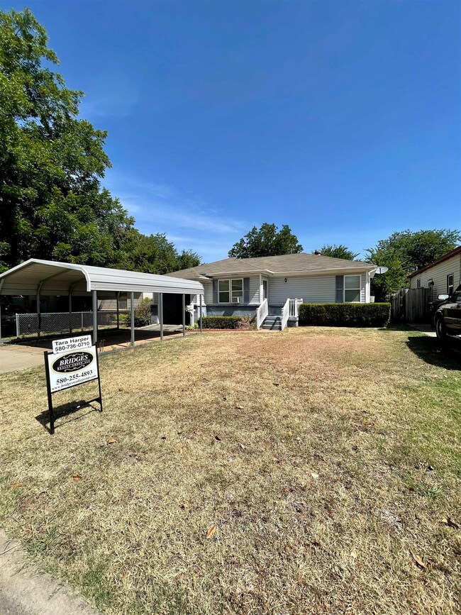 201 E Elder Ave, Duncan, OK 73533 - photo 2