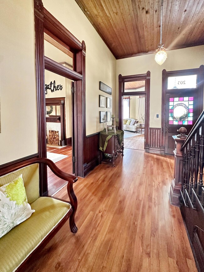 203 S 1st St, Leesville, LA 71446 - photo 4