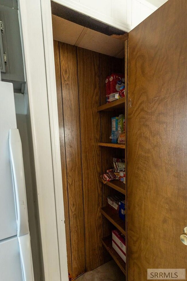 Kitchen Pantry
