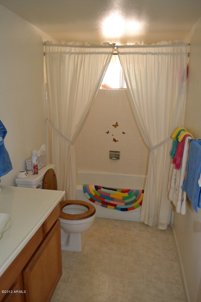2nd Bathroom