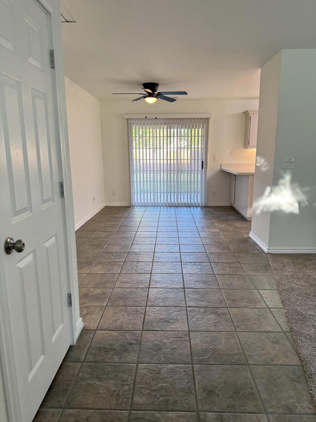 1407 Fayette Ln, Redding, CA 96003 - photo 4