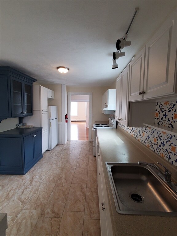 7 Sewall St unit 2, Marblehead, MA 01945 - photo 2