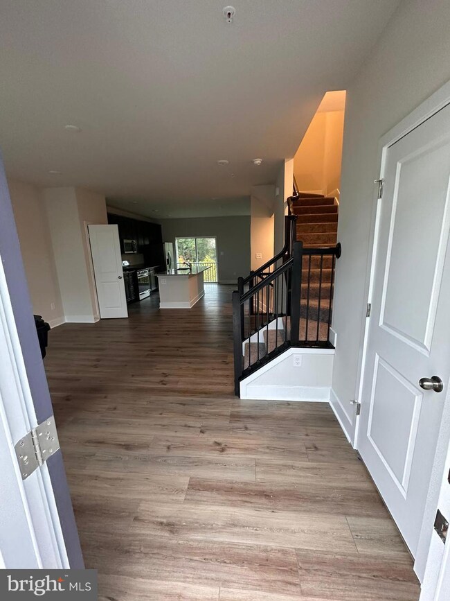 2413 Woodlands Rd, Woodlawn, MD 21244 - photo 5