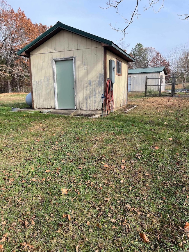 323 N Cedar St, Salem, AR 72576 - photo 3