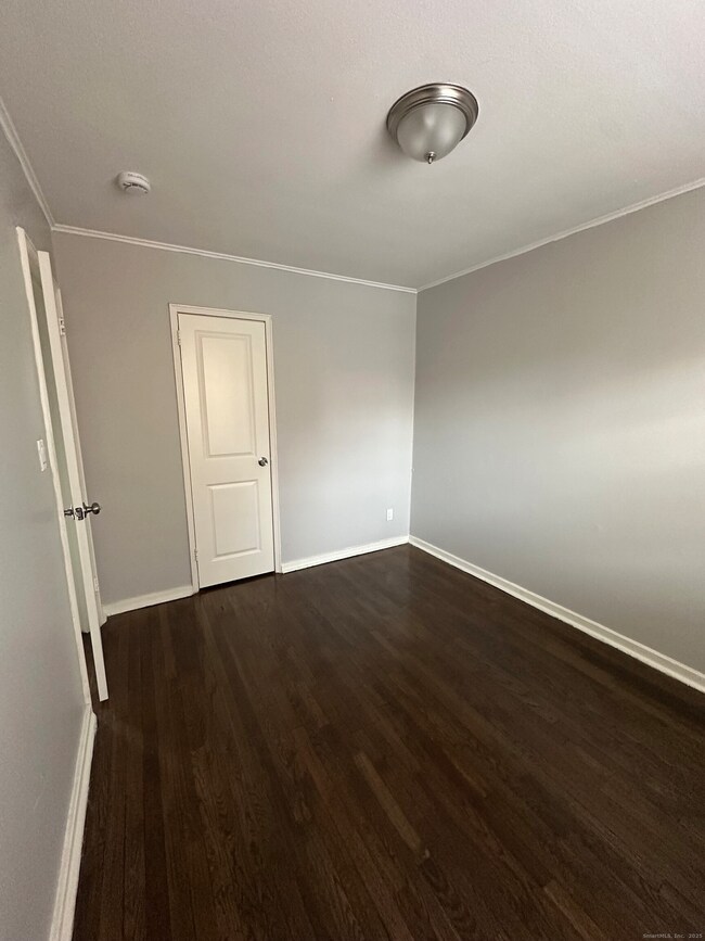 14 Hillcrest Ave unit 14 B, West Hartford, CT 06110 - photo 5