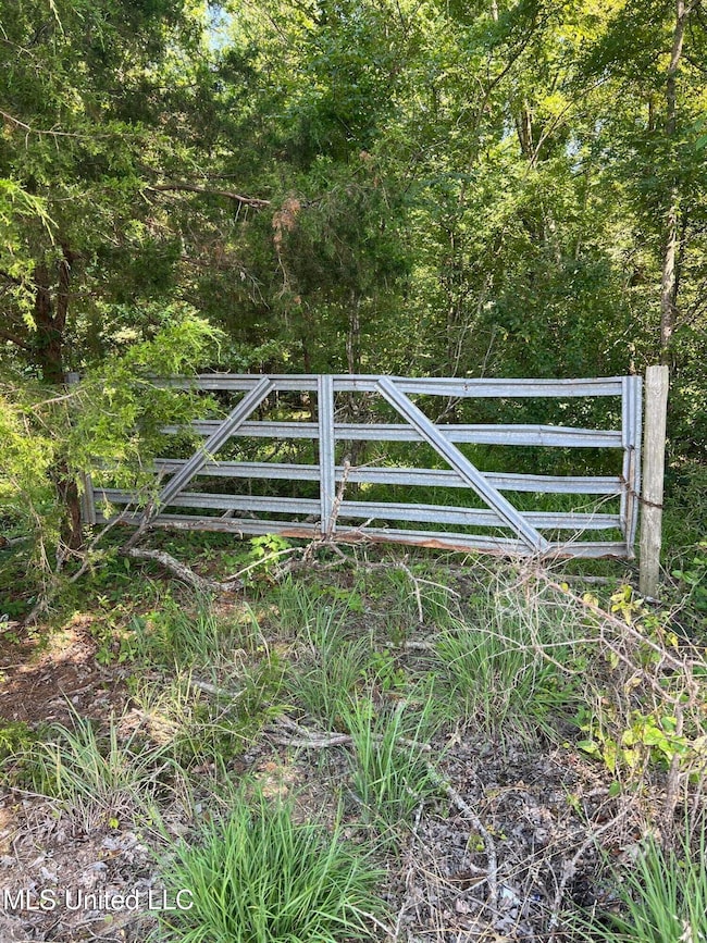 Gate