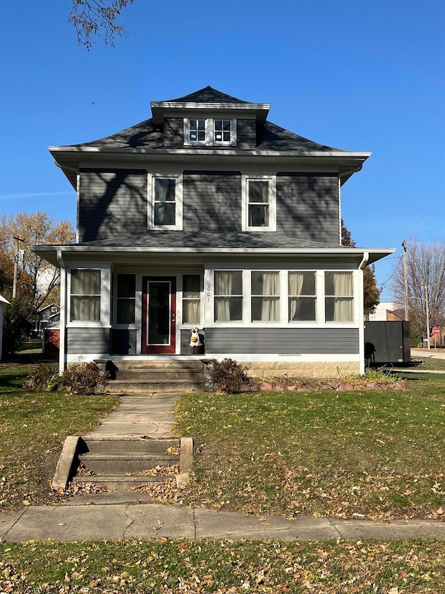 601 W Robins Ave, Graettinger, IA 51342 - photo 5