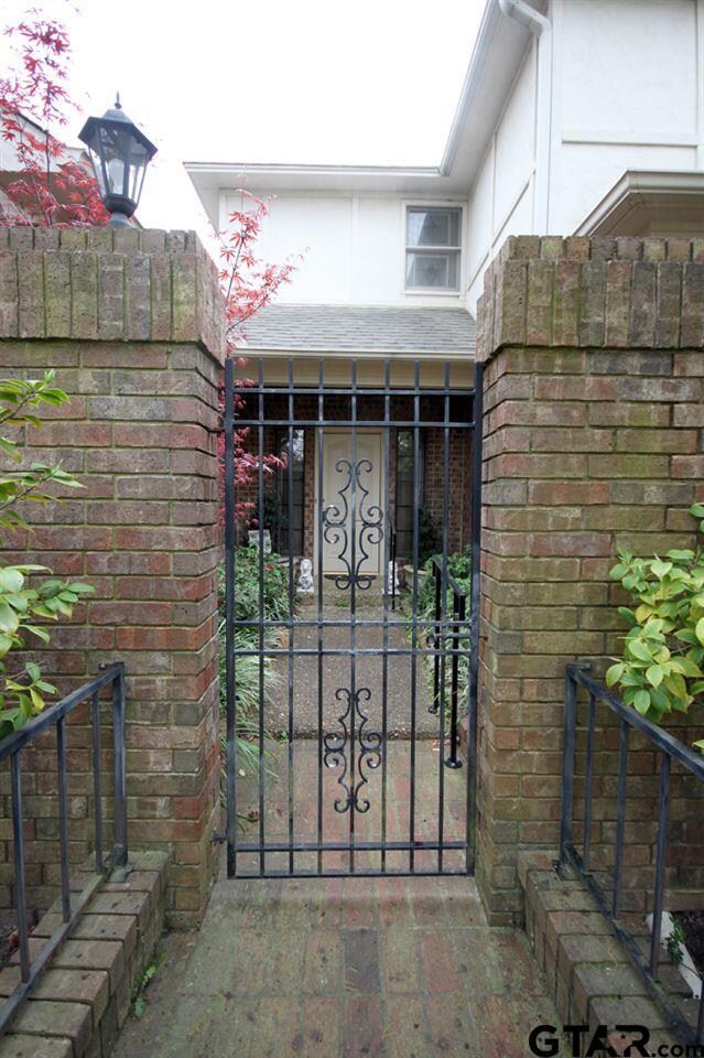 506 Hyde Park Dr, Tyler, TX 75701 - photo 5