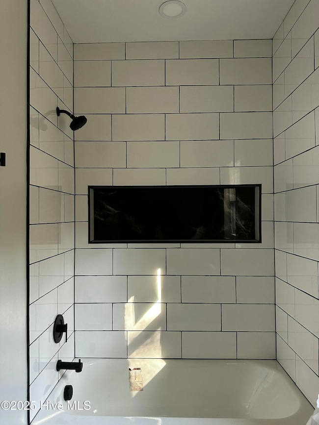 1811 Brown Ave, Burlington, NC 27215 - photo 5