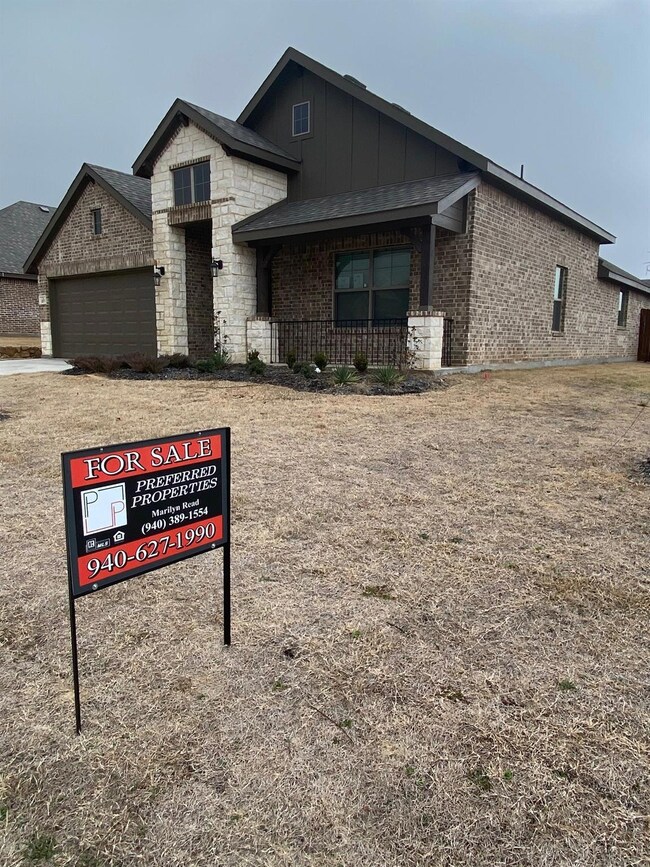 237 Rosemary Dr, Azle, TX 76020 - photo 3