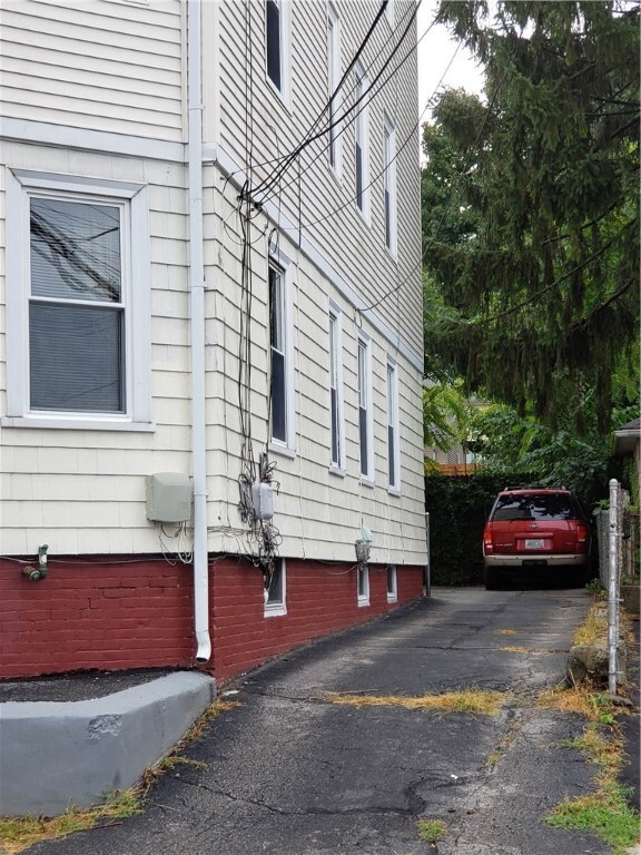 69 Erastus St, Providence, RI 02908 - photo 4