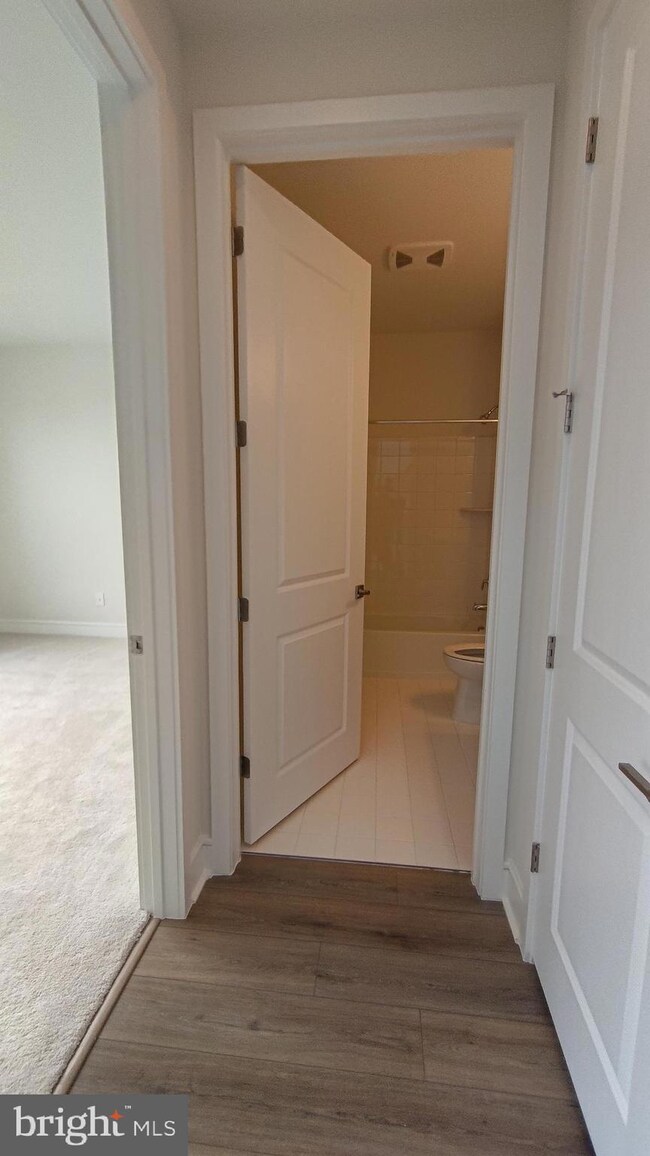 22889 Aurora View Dr, Leesburg, VA 20175 - photo 7