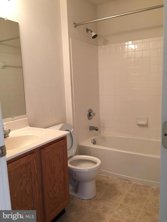 8228 Barrington Ct unit 18, Severn, MD 21144 - photo 6