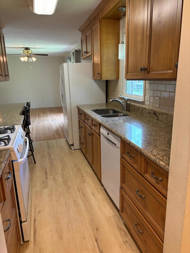 KITCHEN IMG_0036