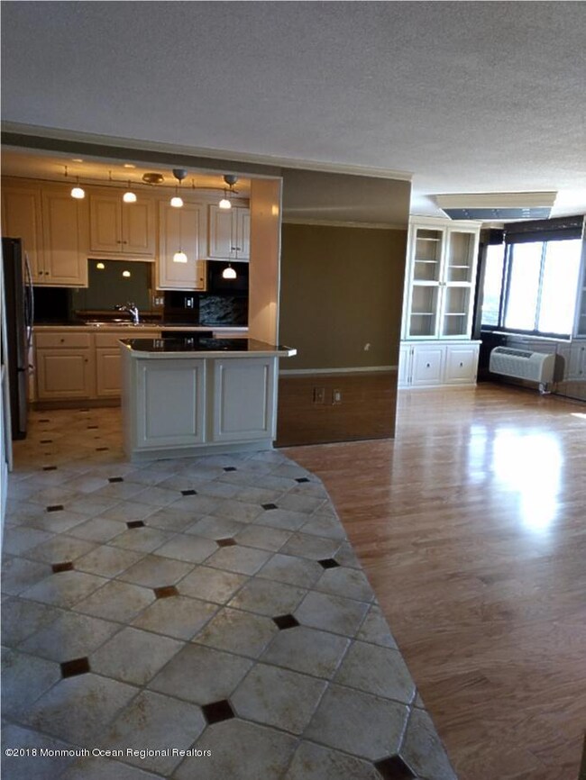 1113 Entrance Hall
