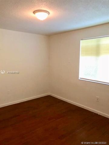 828 SW 2nd St unit 5, Miami, FL 33130 - photo 2