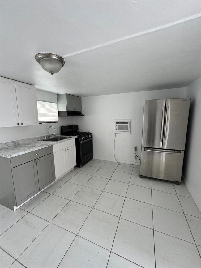 618 32nd St unit 4, West Palm Beach, FL 33407 - photo 7