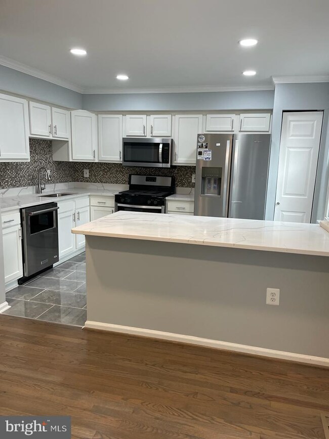 408 Shannon Ct, Frederick, MD 21701 - photo 6