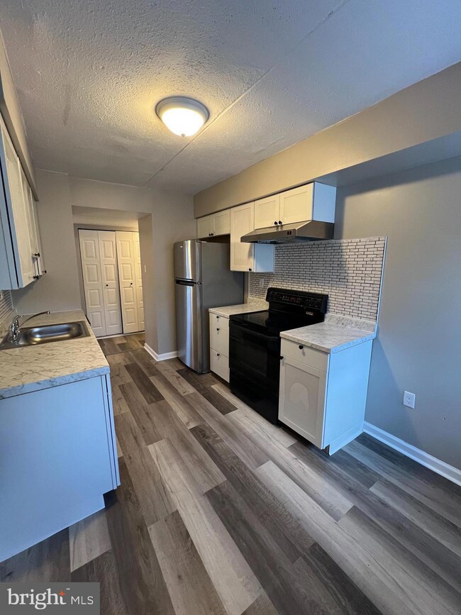 205 Hunter Ct, Marlton, NJ 08053 - photo 7