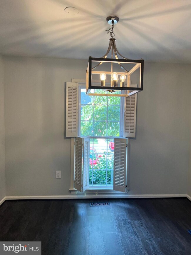 10200 Arizona Cir, Bethesda, MD 20817 - photo 5