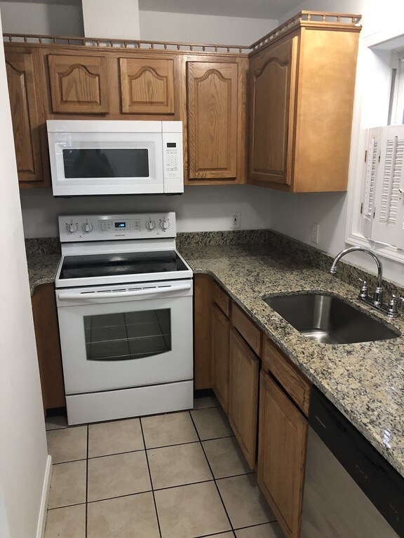 37 Denmark St, Worcester, MA 01605 - photo 7