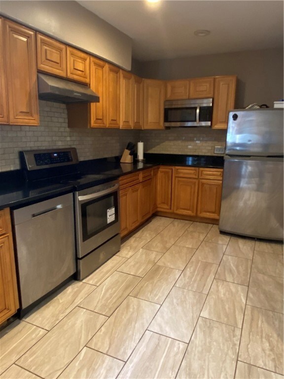 231 Unit St, Providence, RI 02909 - photo 4