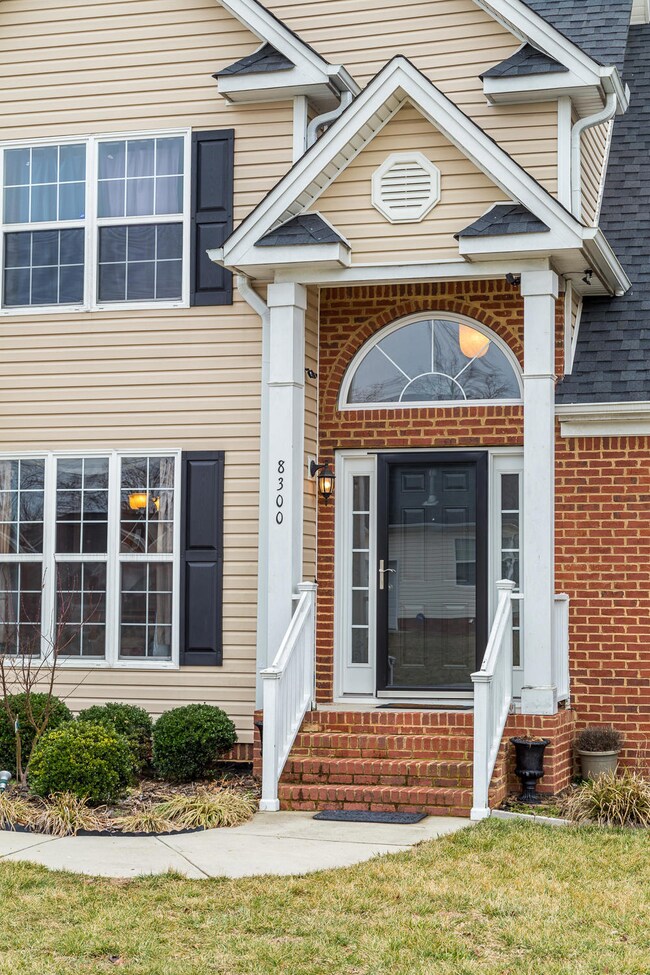 8300 Witherow Way 05.jpg