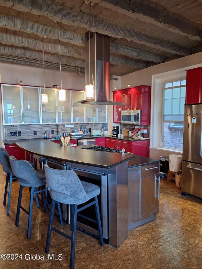 352 State St kitchen