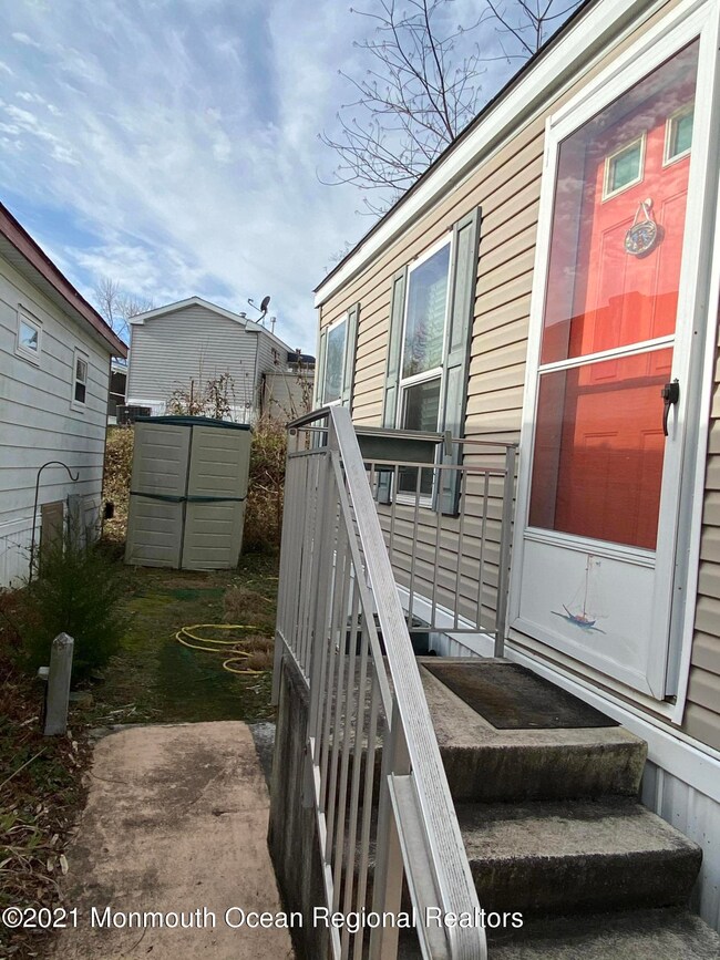 269 Lane c, Hazlet, NJ 07730 - photo 3