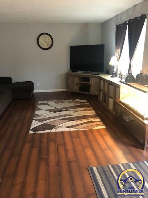 1526 Peyton St, Emporia, KS 66801 - photo 3