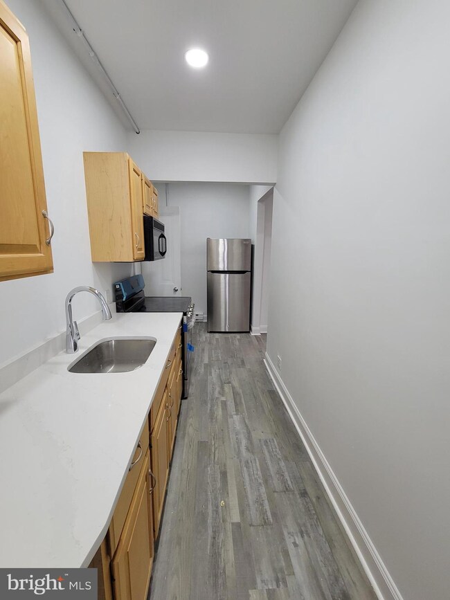 1801 S Main St unit 4 2ND FLOOR, Bechtelsville, PA 19505 - photo 3