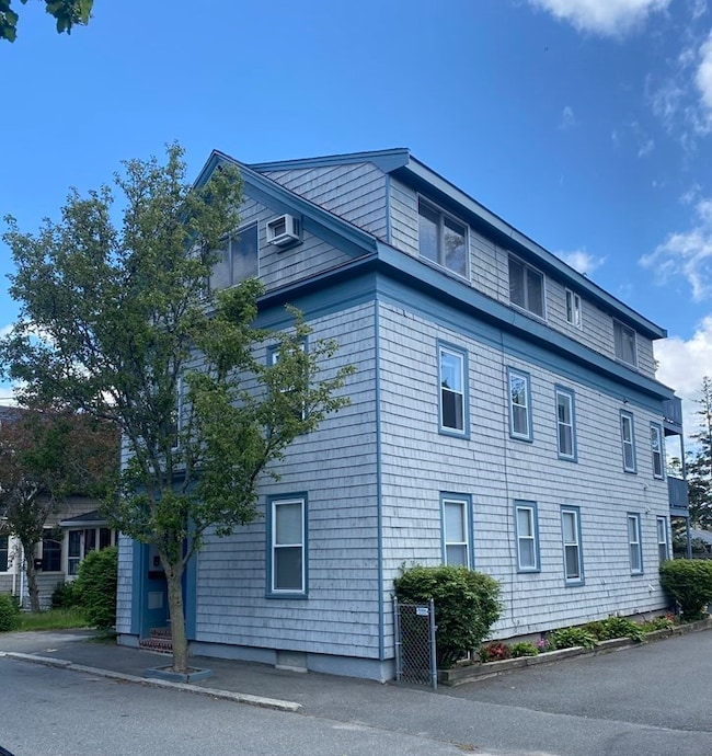 36 Upham St unit 2, Salem, MA 01970 - photo 2