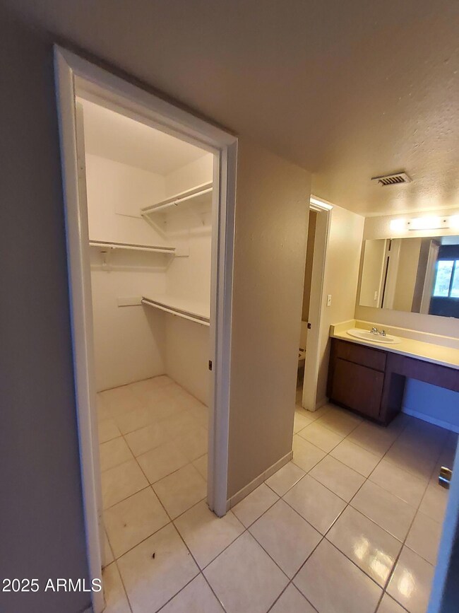 4444 E Paradise Village Pkwy N unit 231, Phoenix, AZ 85032 - photo 6
