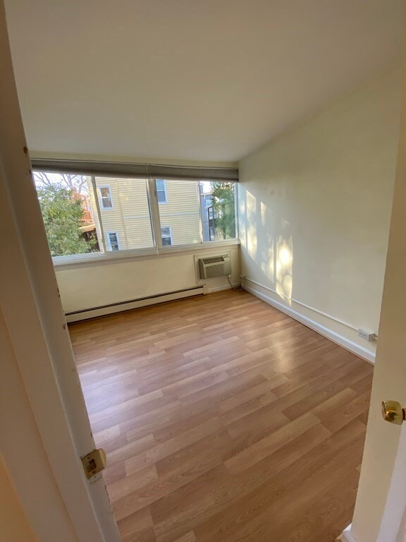 516 Green St unit 2B, Cambridge, MA 02139 - photo 5