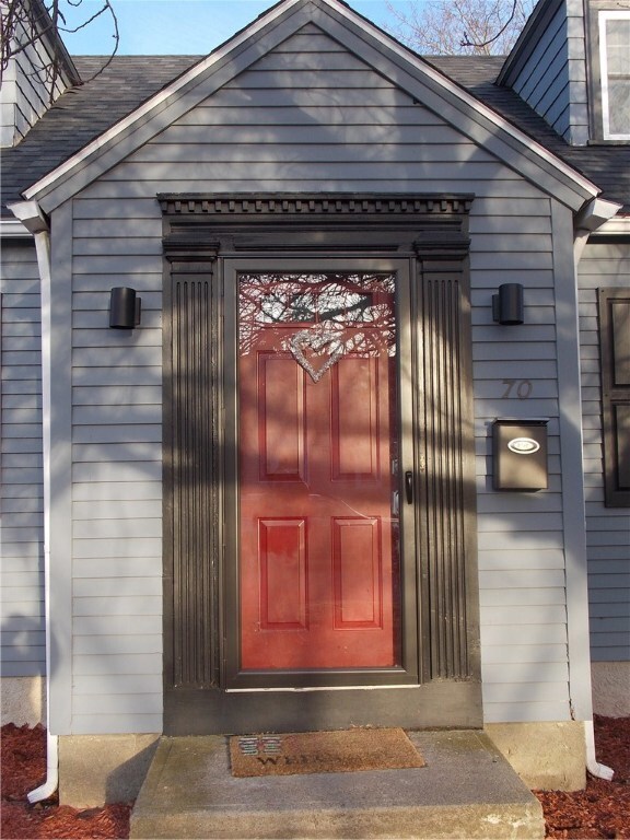 70 Holland Ave, Riverside, RI 02915 - photo 2