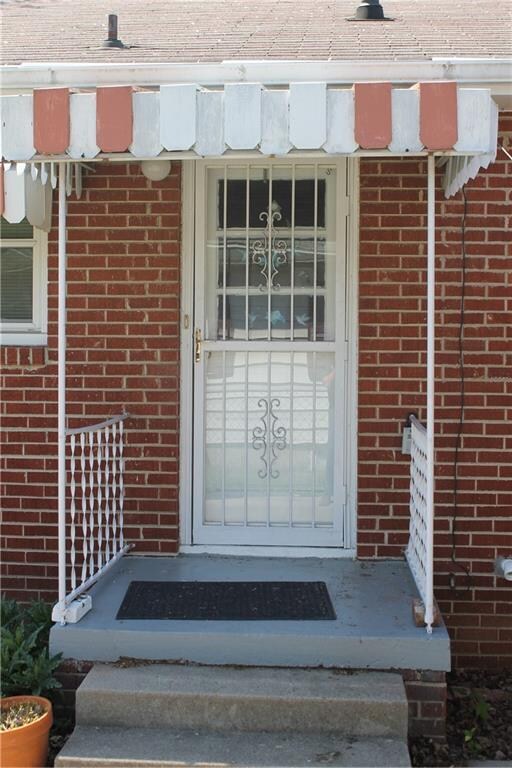 3006 13th St, Columbus, IN 47201 - photo 5